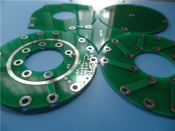 Le panneau de carte PCB de prototype a combiné 4 conceptions sur le cuivre de 2 couches pour épargner l'argent avec Soldermask vert
