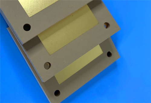 Dernière affaire concernant Un PCB à haute fréquence à 2 couches Wangling TP440 pour les applications d'antennes miniaturisées