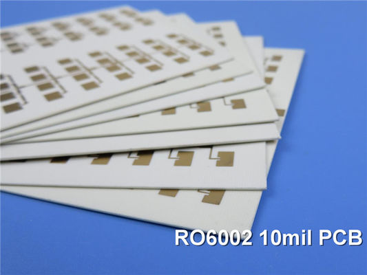 Rogers PCB construit sur RT/Duroid 6002 10mil 0.254mm DK2.94 avec or d'immersion pour antennes réseau à commande de phase RF micro-ondes